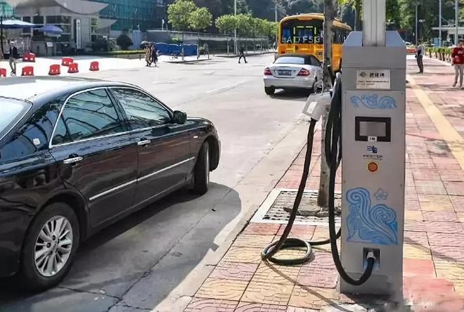 5G已來，5G智慧路燈有機會勝出嗎.webp.jpg